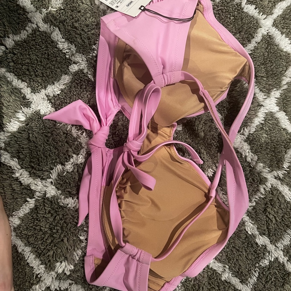 Brand new with tag bikini top 👙